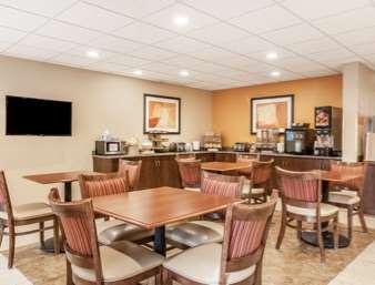 Microtel Inn & Suites By Wyndham Verona Restaurant foto